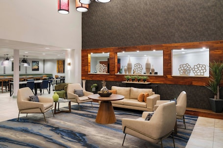 Lobby lounge. Fairfield Inn & Suites by Marriott Denver Aurora / Parker