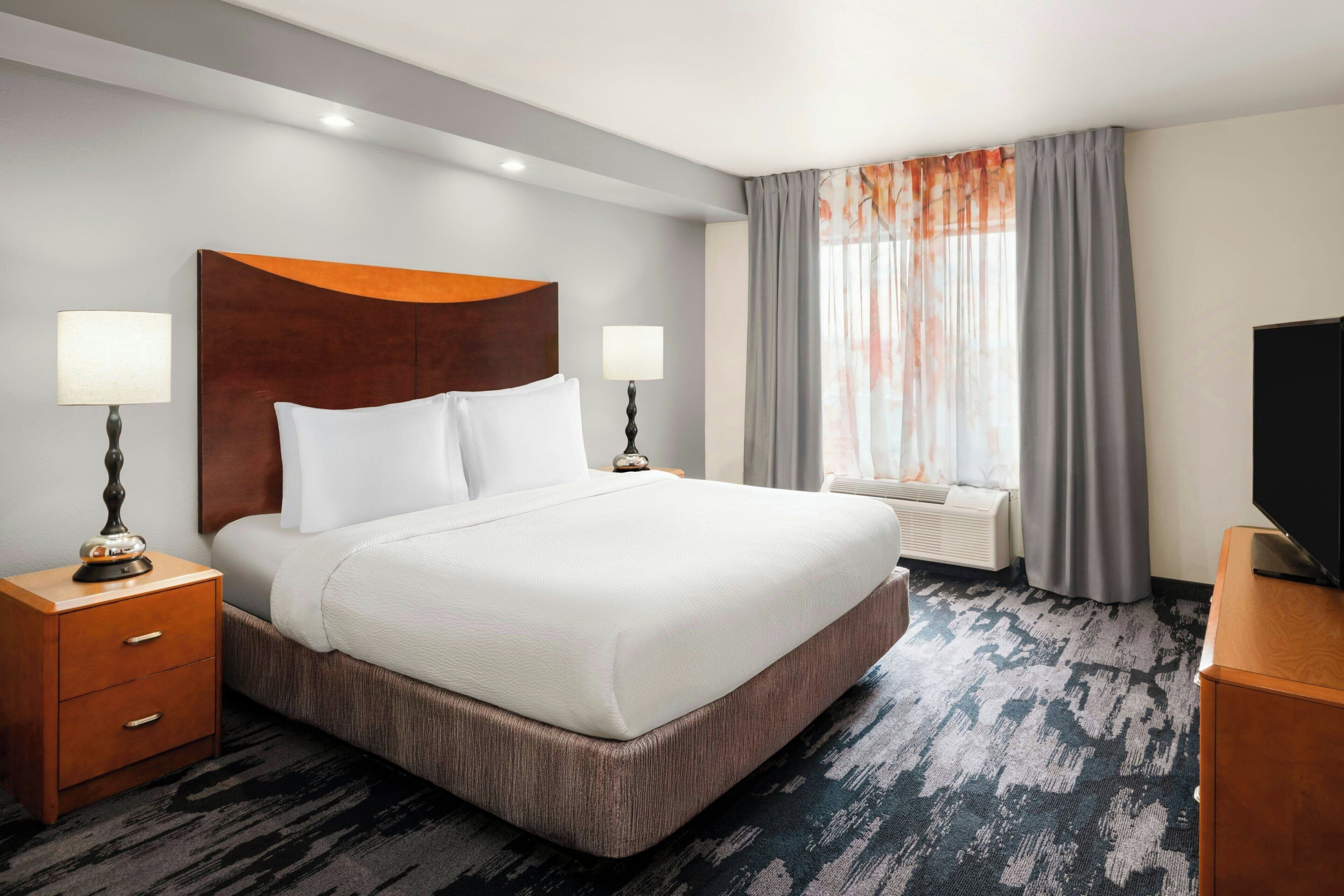 Escritorio, tabla de planchar con plancha y cunas gratuitas 