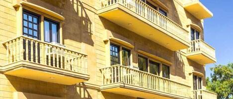 Fachada da propriedade