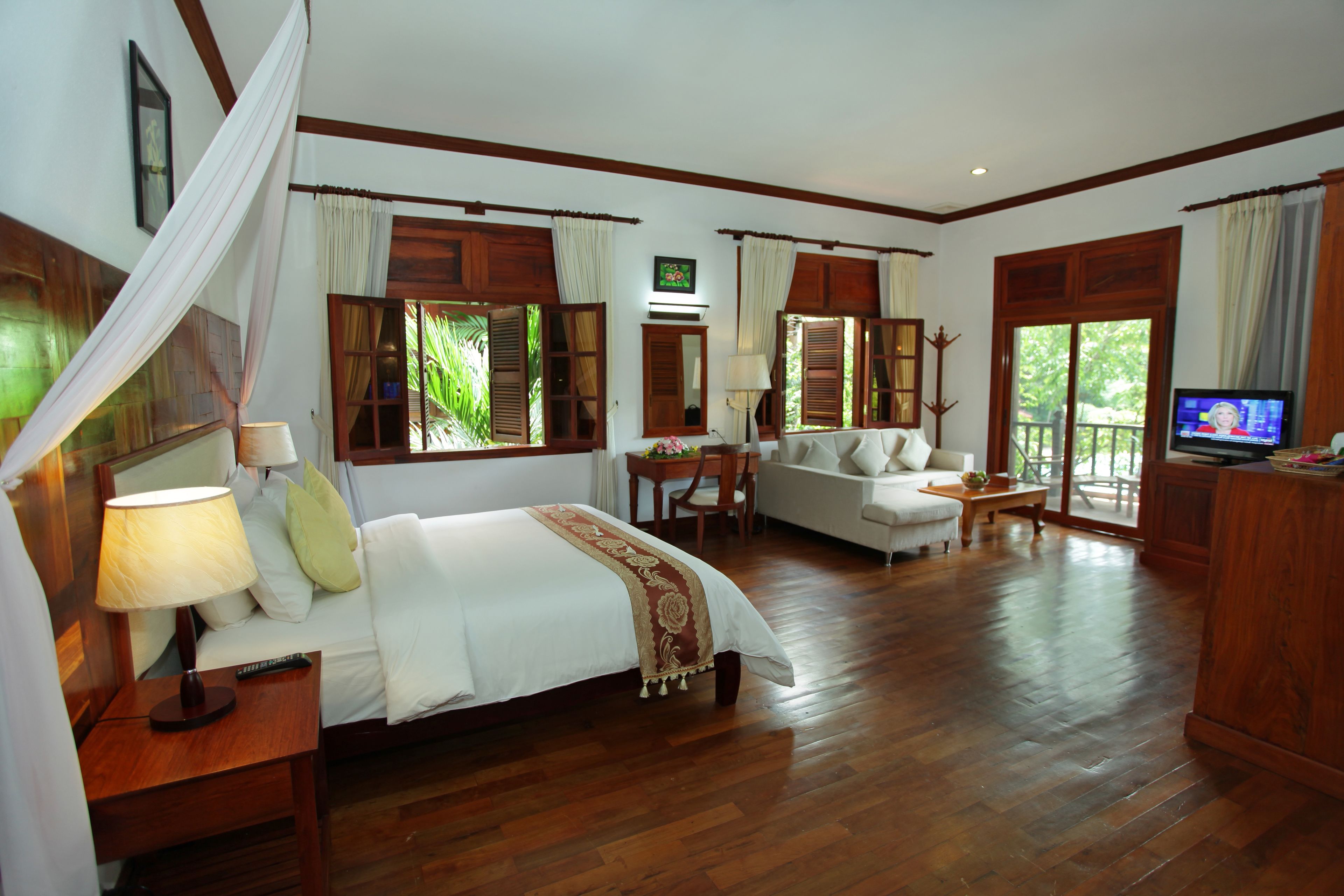 1 bedroom, premium bedding, minibar, in-room safe