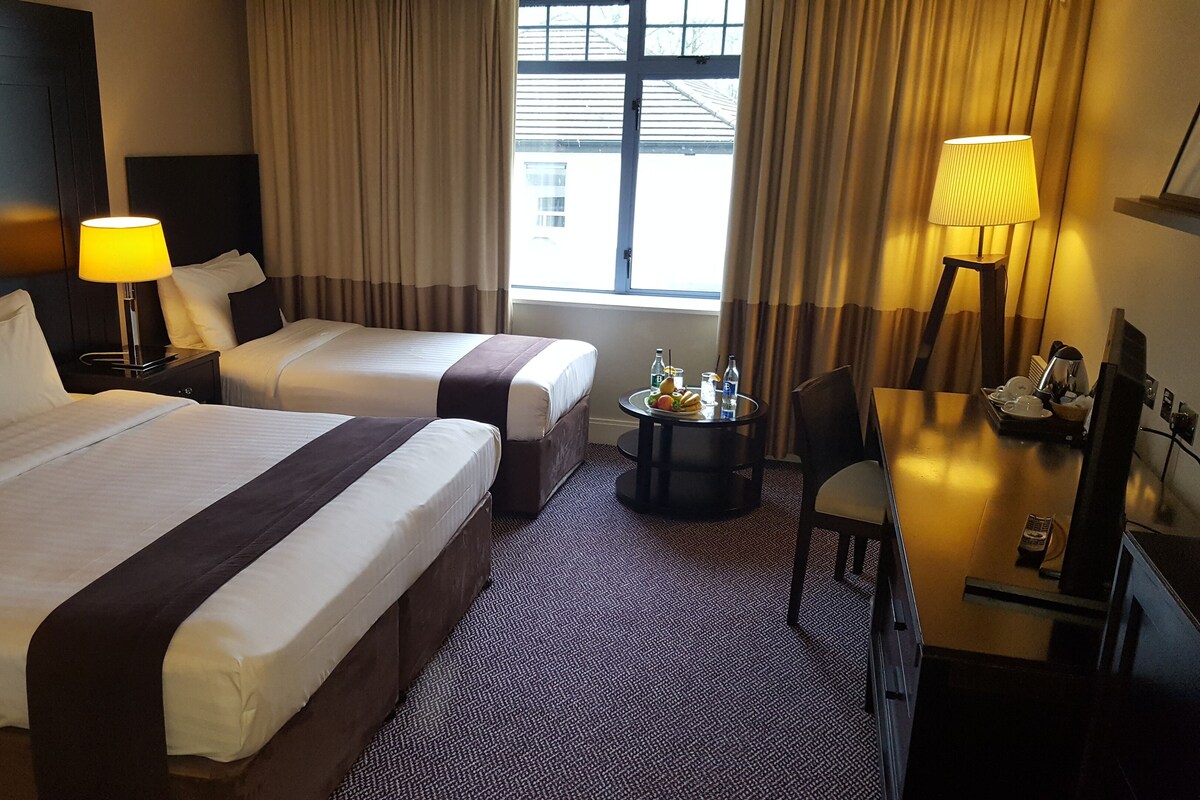 In-room safe, desk, iron/ironing board, WiFi (free)