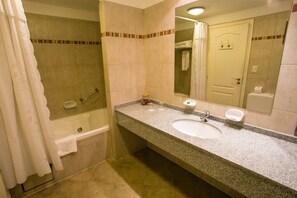 Ensemble douche/baignoire, baignoire relaxante profonde