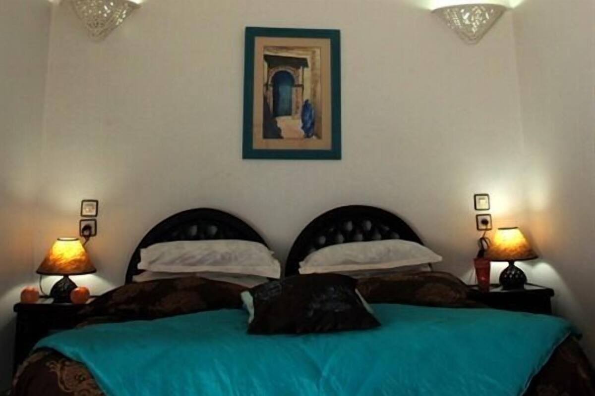 Double Room (Turquoise)