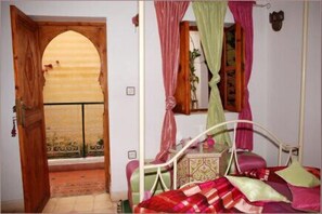 غرفة مزدوجة (Pétale de Rose) | مكتب وأسرّة أطفال/رضّع (مجانًا) وواي فاي مجانًا