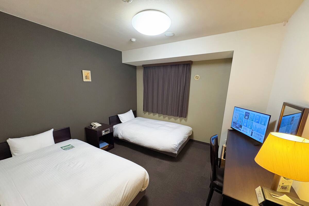 Desk, free WiFi, bed sheets