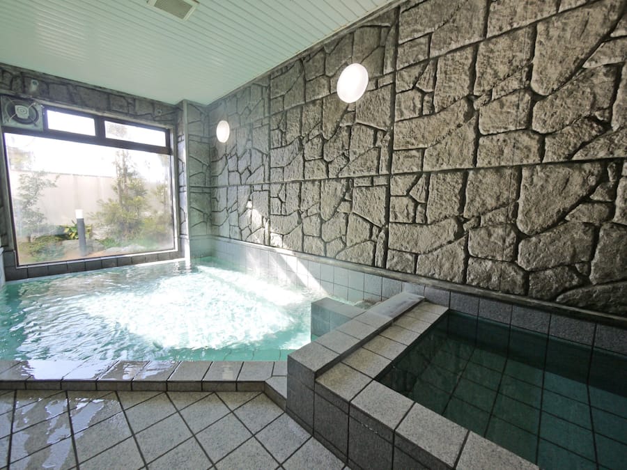 Bathtub spa indoor