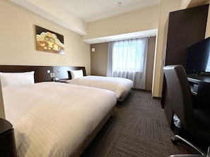 Desk, free WiFi, bed sheets - Hotel Route Inn Yaizu Inter (Yaizu)