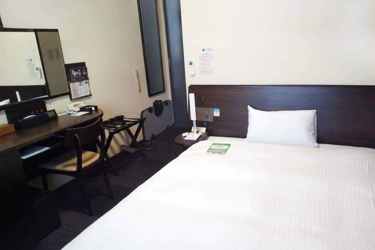 1 bedroom, desk, free WiFi, bed sheets