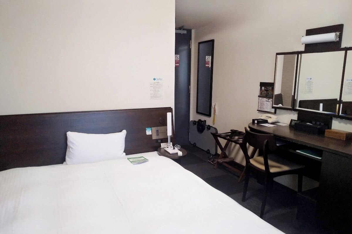 1 bedroom, desk, free WiFi, bed sheets