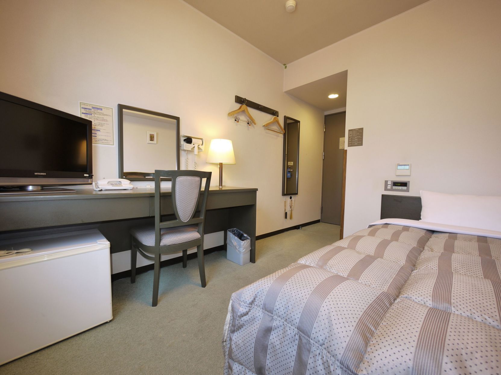 Wifi gratis y ropa de cama