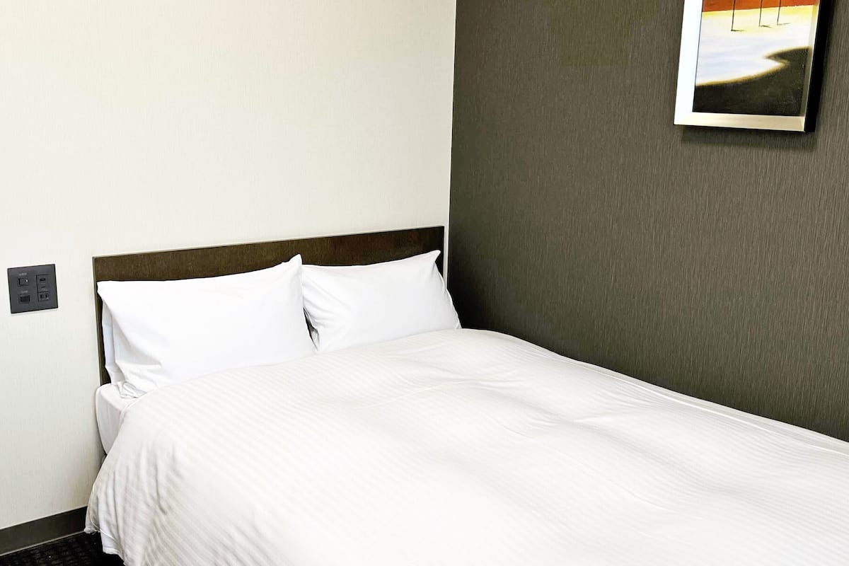 Bureau, Wi-Fi gratuit, draps fournis