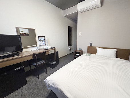 Desk, free WiFi, bed sheets. Hotel Route Inn Minokamo