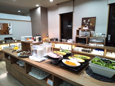 Buffet. Hotel Route-Inn Oogaki Inter