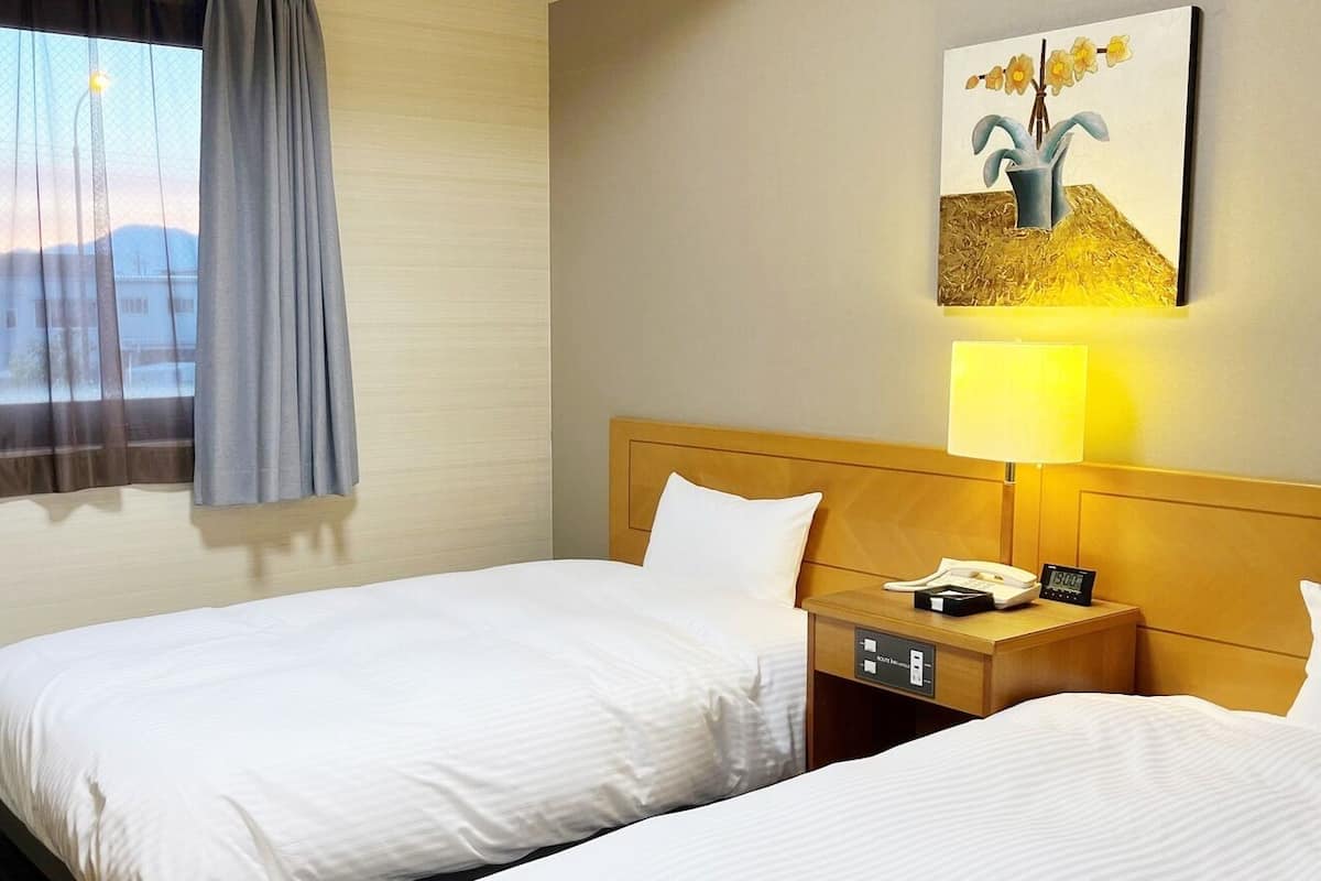 Bureau, Wi-Fi gratuit, draps fournis