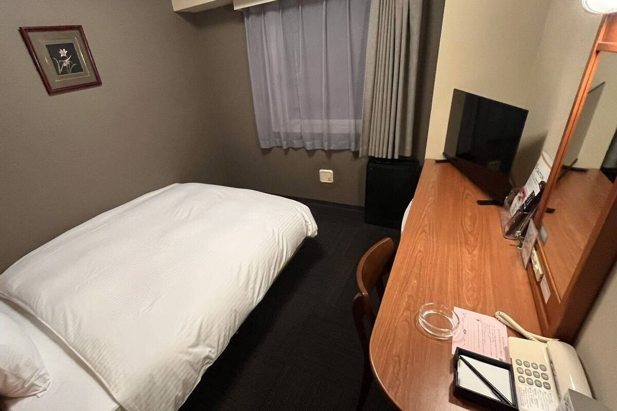 Cortinas opacas y ropa de cama