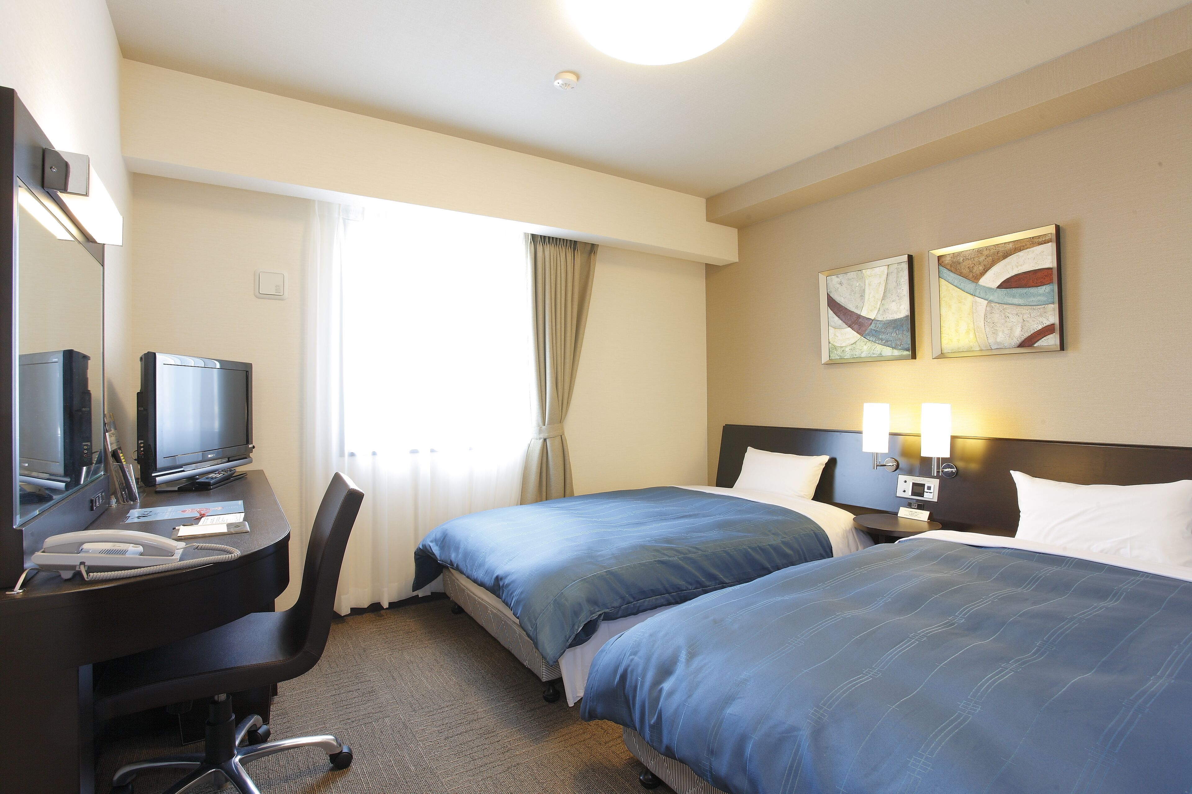 Desk, free WiFi, bed sheets