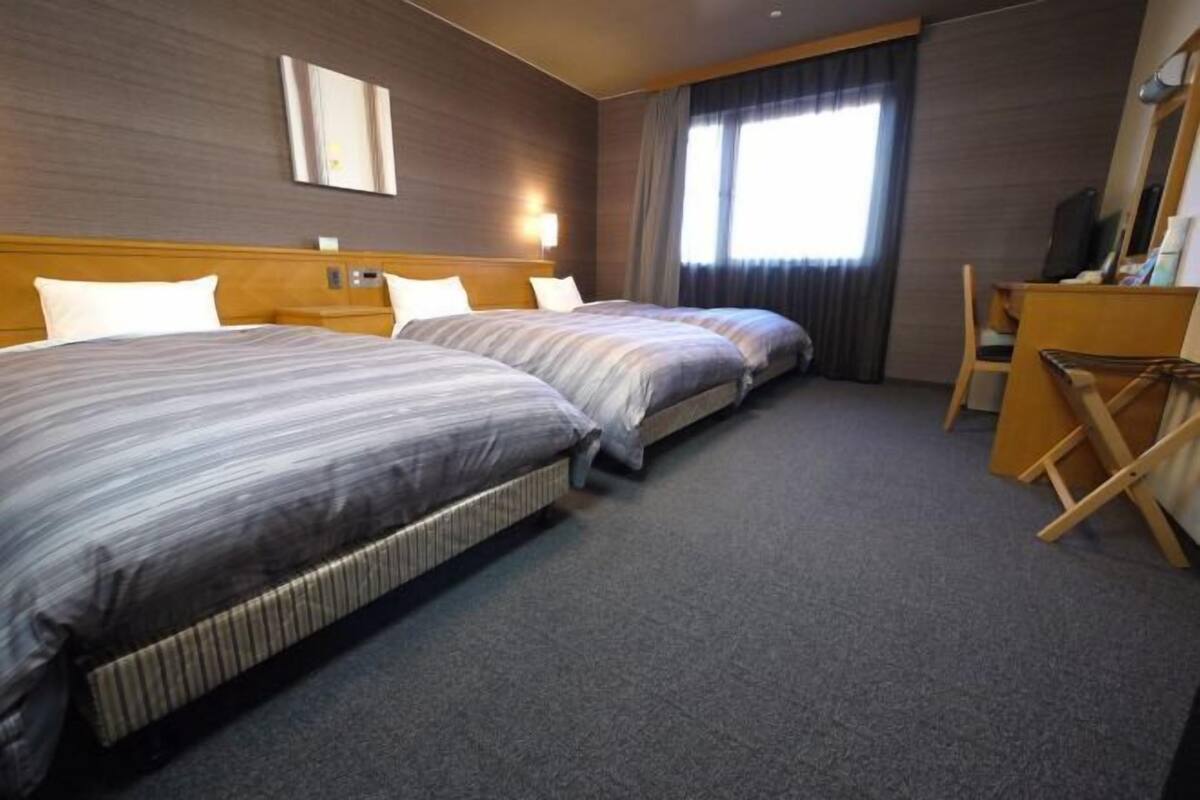 1 bedroom, desk, free WiFi, bed sheets