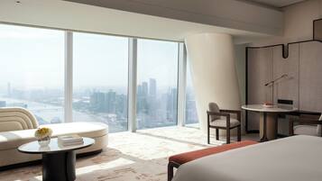 Pearl River View Room King | Premium bedding, down comforters, minibar, in-room safe