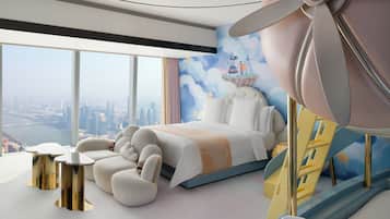 Hochwertige Bettwaren, Daunenbettdecken, Minibar, Zimmersafe