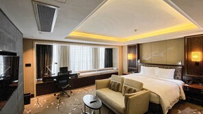 精品套房 | 1 多间卧室、高档床上用品、羽绒被、客房内保险箱