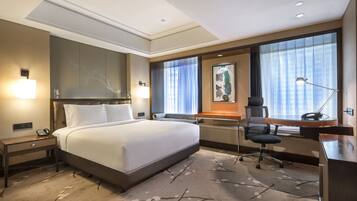 King Accessible Guest Room | 1 bedroom, premium bedding, down comforters, in-room safe