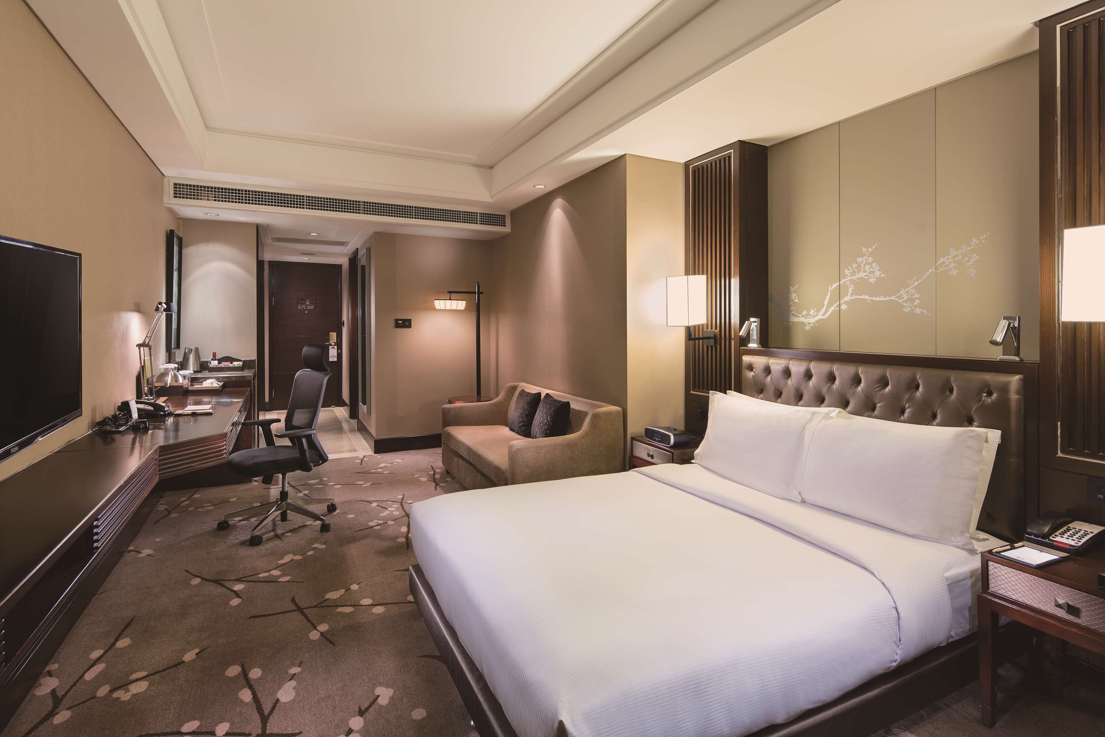 1 Schlafzimmer, hochwertige Bettwaren, Daunenbettdecken, Zimmersafe