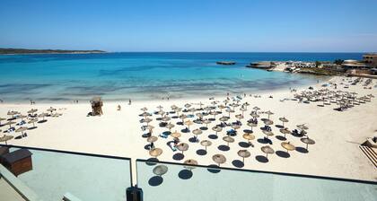 Universal Hotel Perla