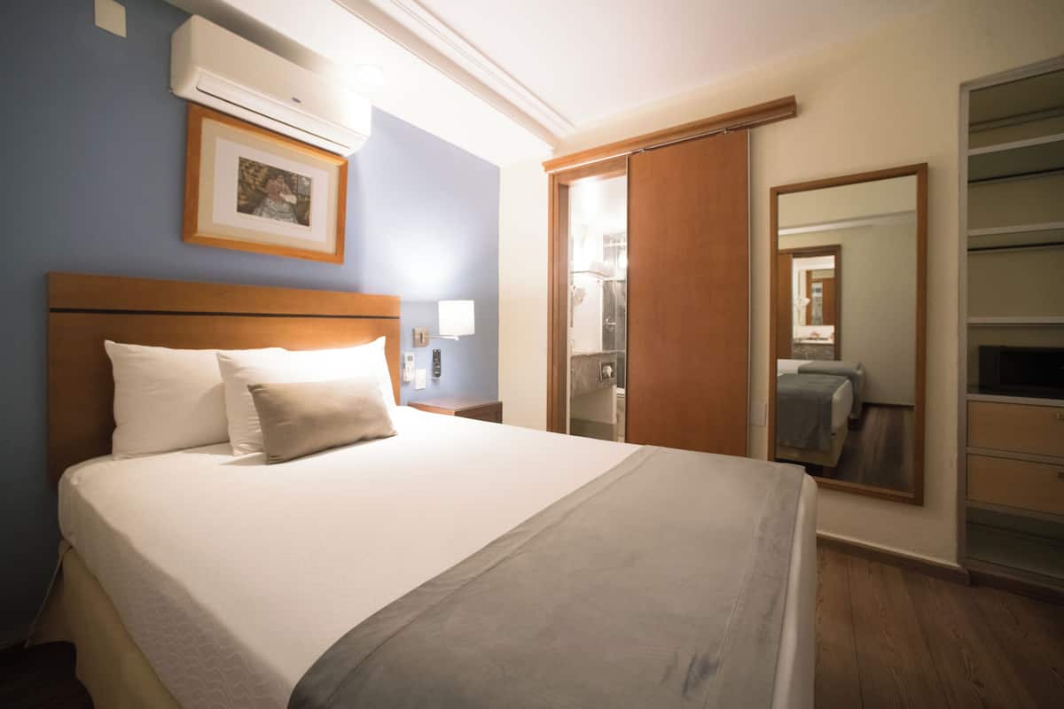 Two Queen Beds and Two Bathrooms | 1 bedroom, premium bedding, down duvets, in-room safe