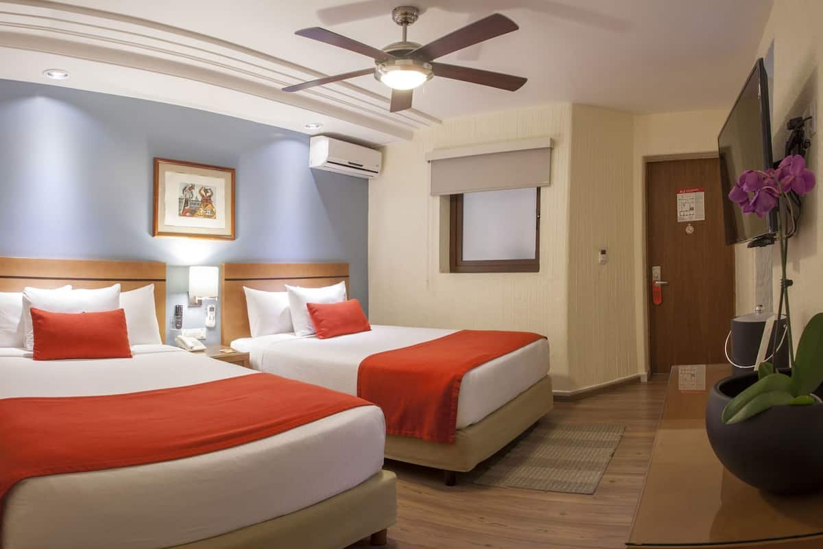 Premium bedding, down comforters, in-room safe, blackout drapes