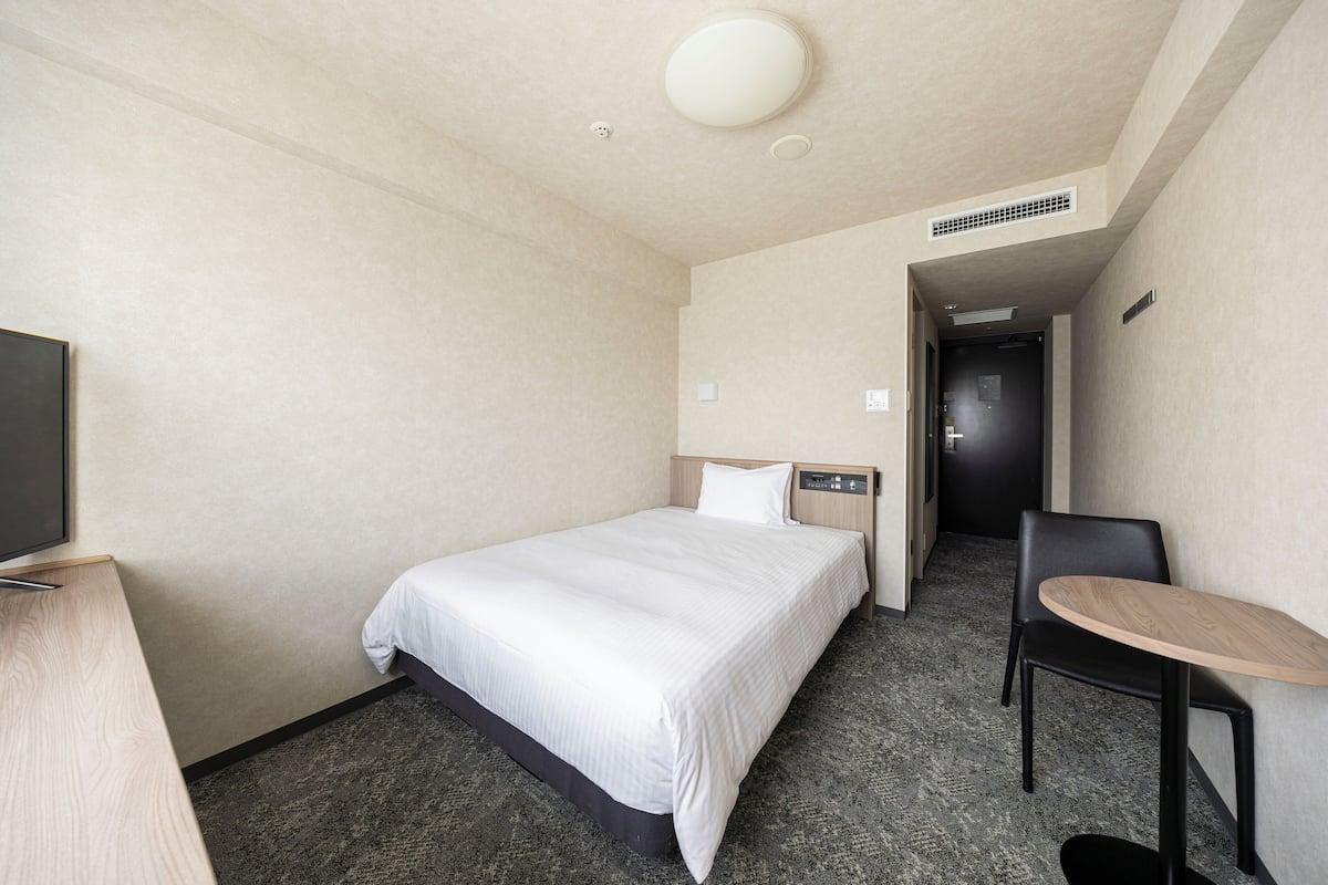 Desk, blackout curtains, iron/ironing board, free WiFi