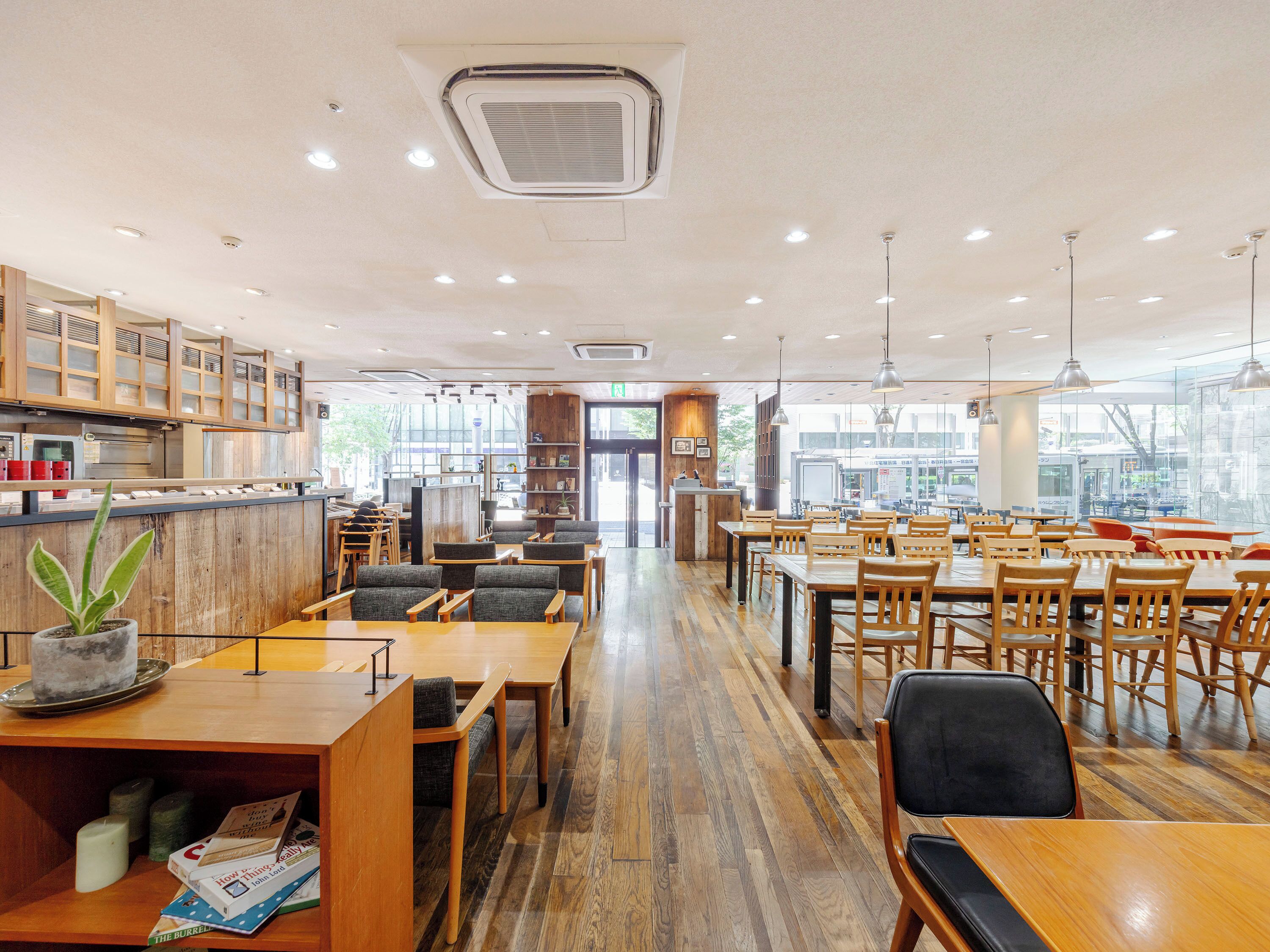 daily full breakfast (jpy 1800 per person)