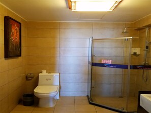 3 Luxury Bedrooms with Seaview-Domestic guest only | Bathroom | Rainfall showerhead, free toiletries, slippers