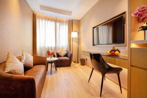 Suite (Some rooms no smoking, closed window)