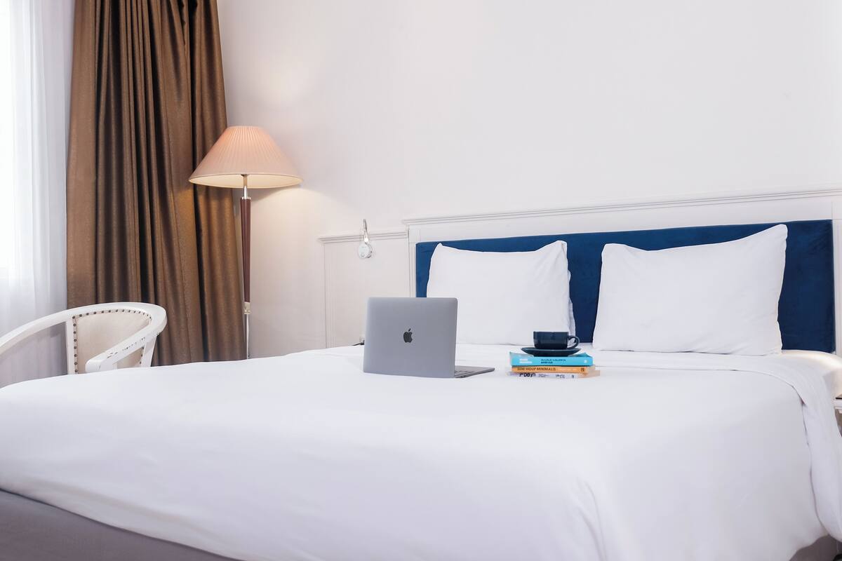 In-room safe, desk