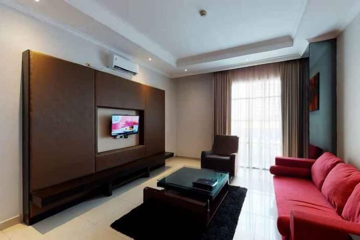Living area | Flat-screen TV, iPod dock