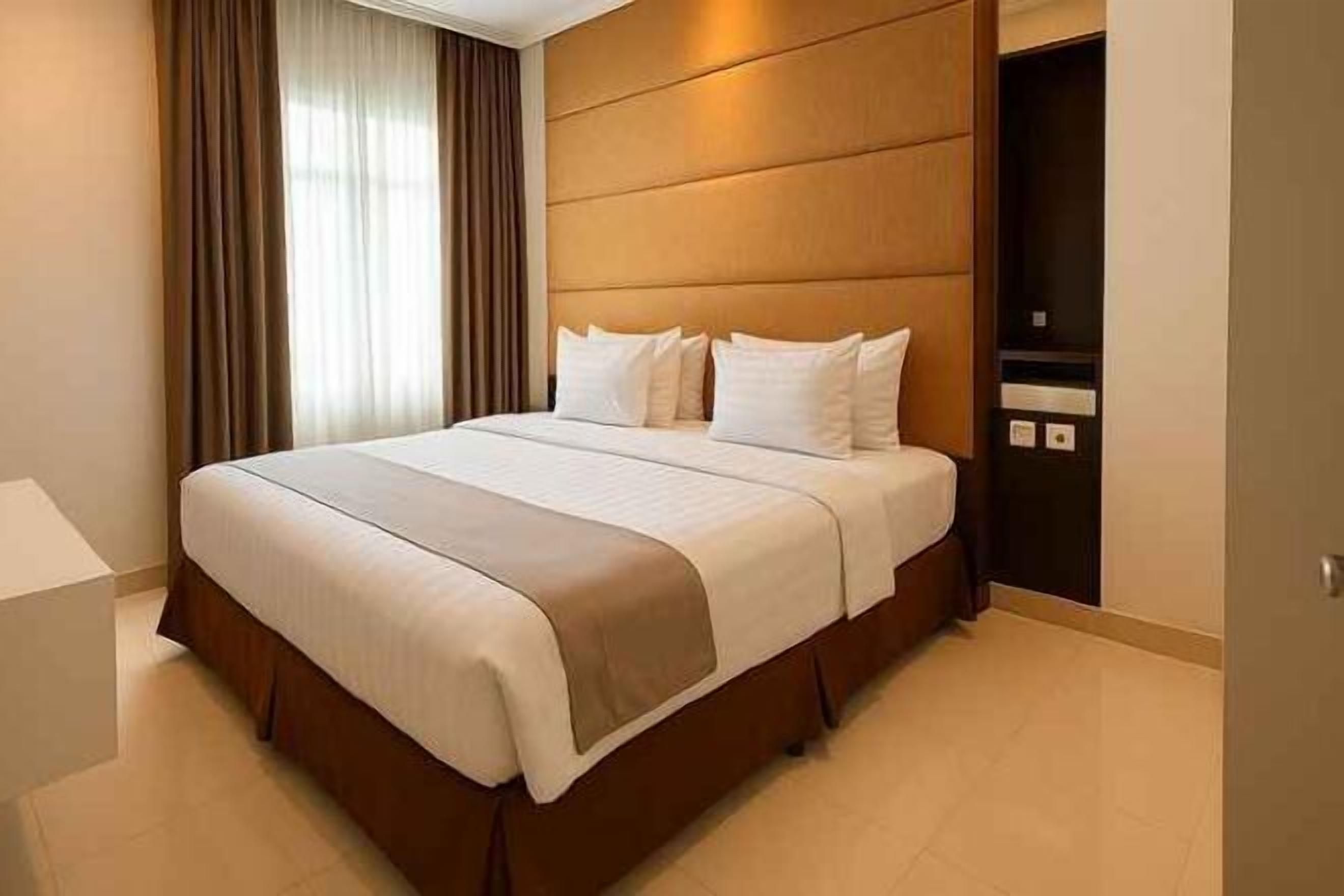 Minibar, coffres-forts dans les chambres, bureau, chambres insonorisées