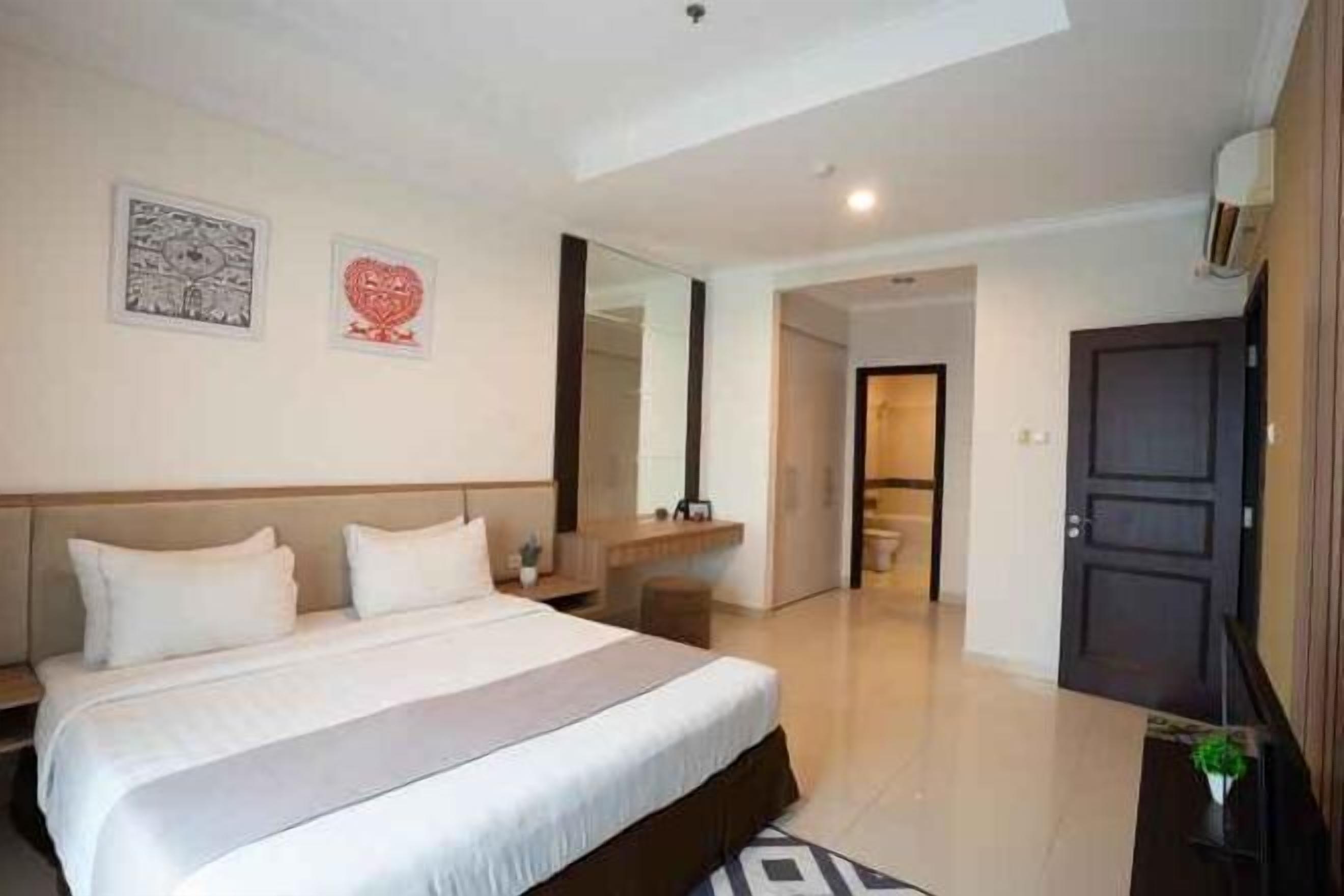 Minibar, Zimmersafe, Schreibtisch, schallisolierte Zimmer