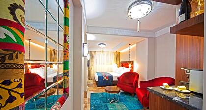 Azade Suites