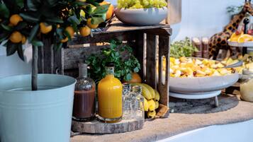 Ilmainen pÀivittÀinen buffetaamiainen