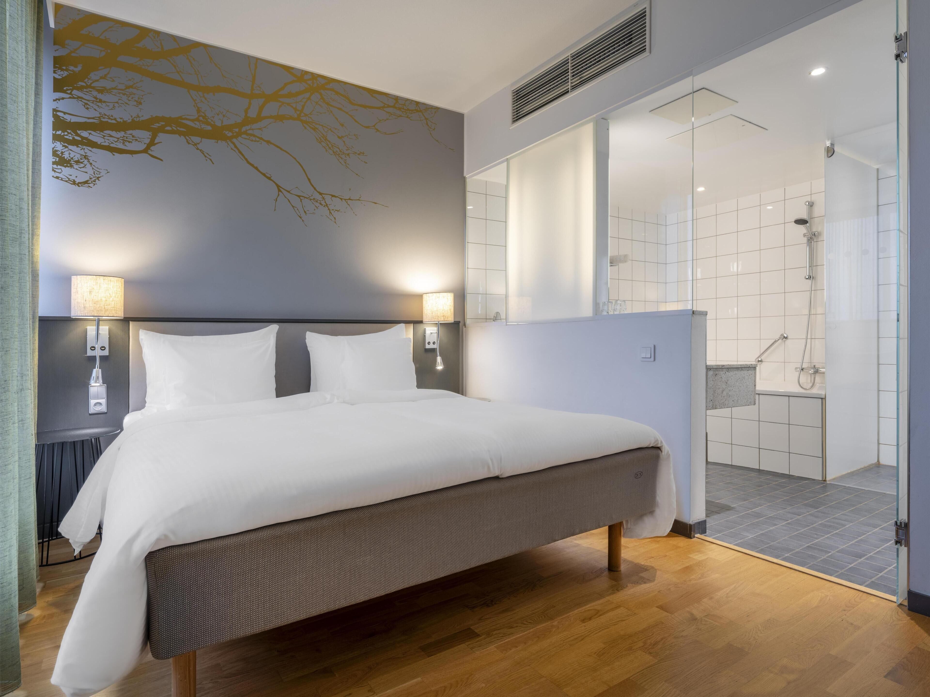 1 sovrum, sängtillbehör av högsta kvalitet, duntäcken och bäddmadrasser