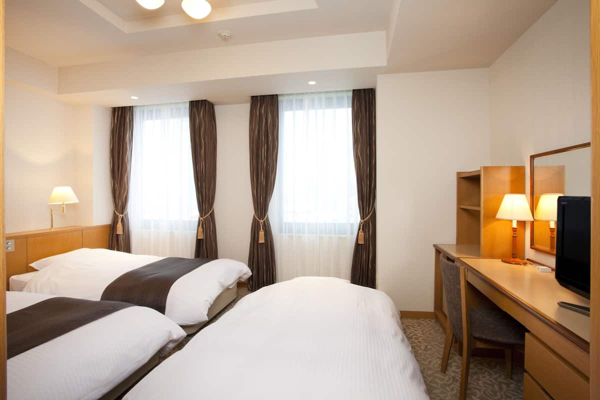 1 bedroom, premium bedding, down duvets, in-room safe