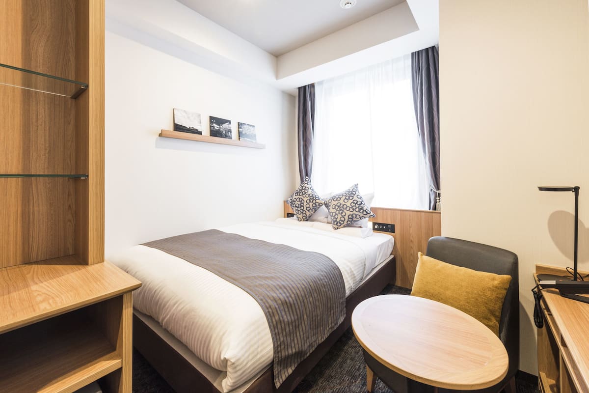 1 bedroom, premium bedding, down duvets, in-room safe