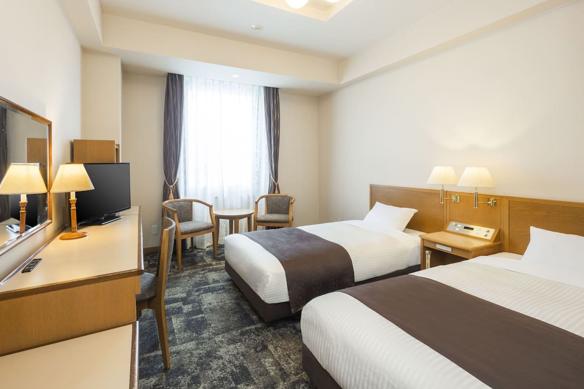 1 bedroom, premium bedding, down duvets, in-room safe