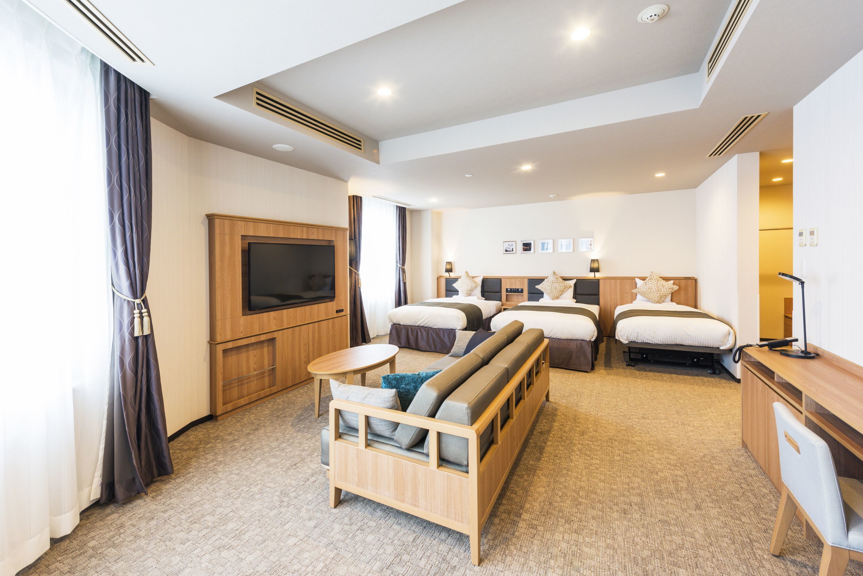 1 bedroom, premium bedding, down duvets, in-room safe