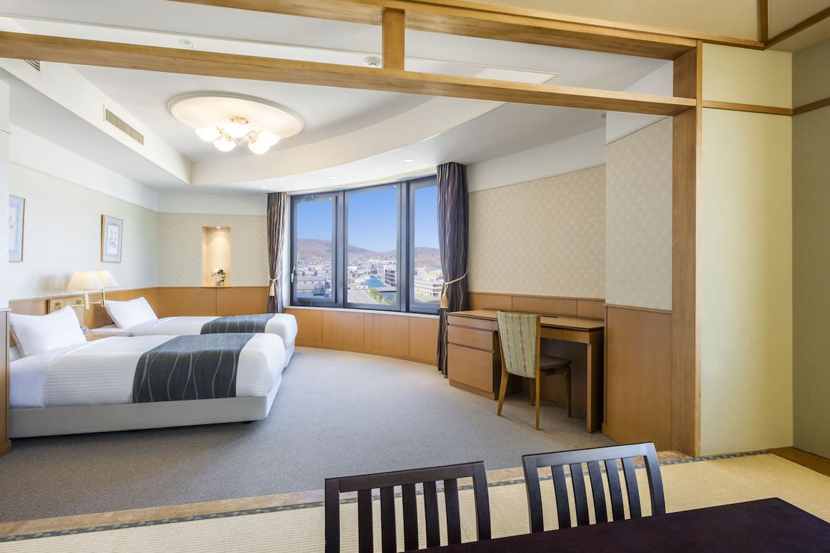 1 bedroom, premium bedding, down duvets, in-room safe