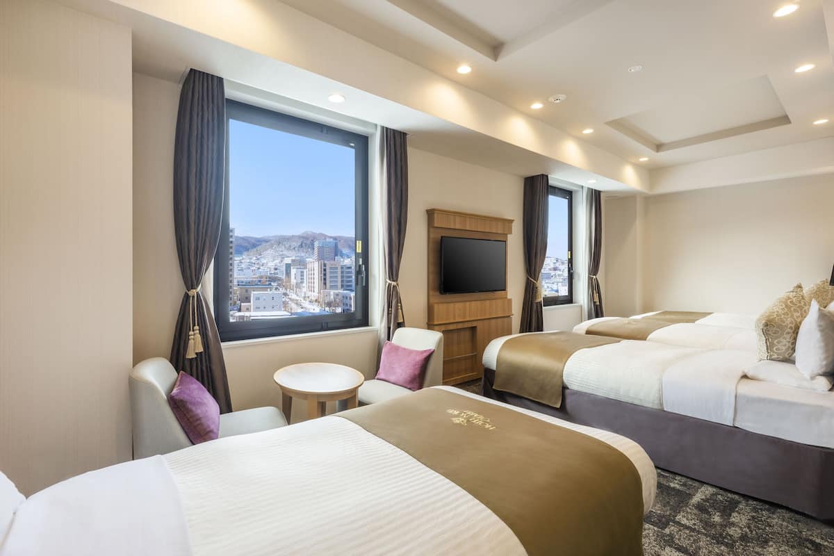 junior suite, non smoking | 1 bedroom, premium bedding, down duvets, in-room safe