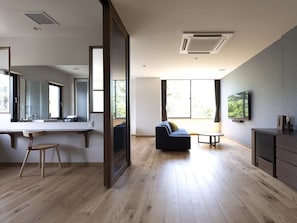 TV - First Inn Kyobashi (Tokyo)