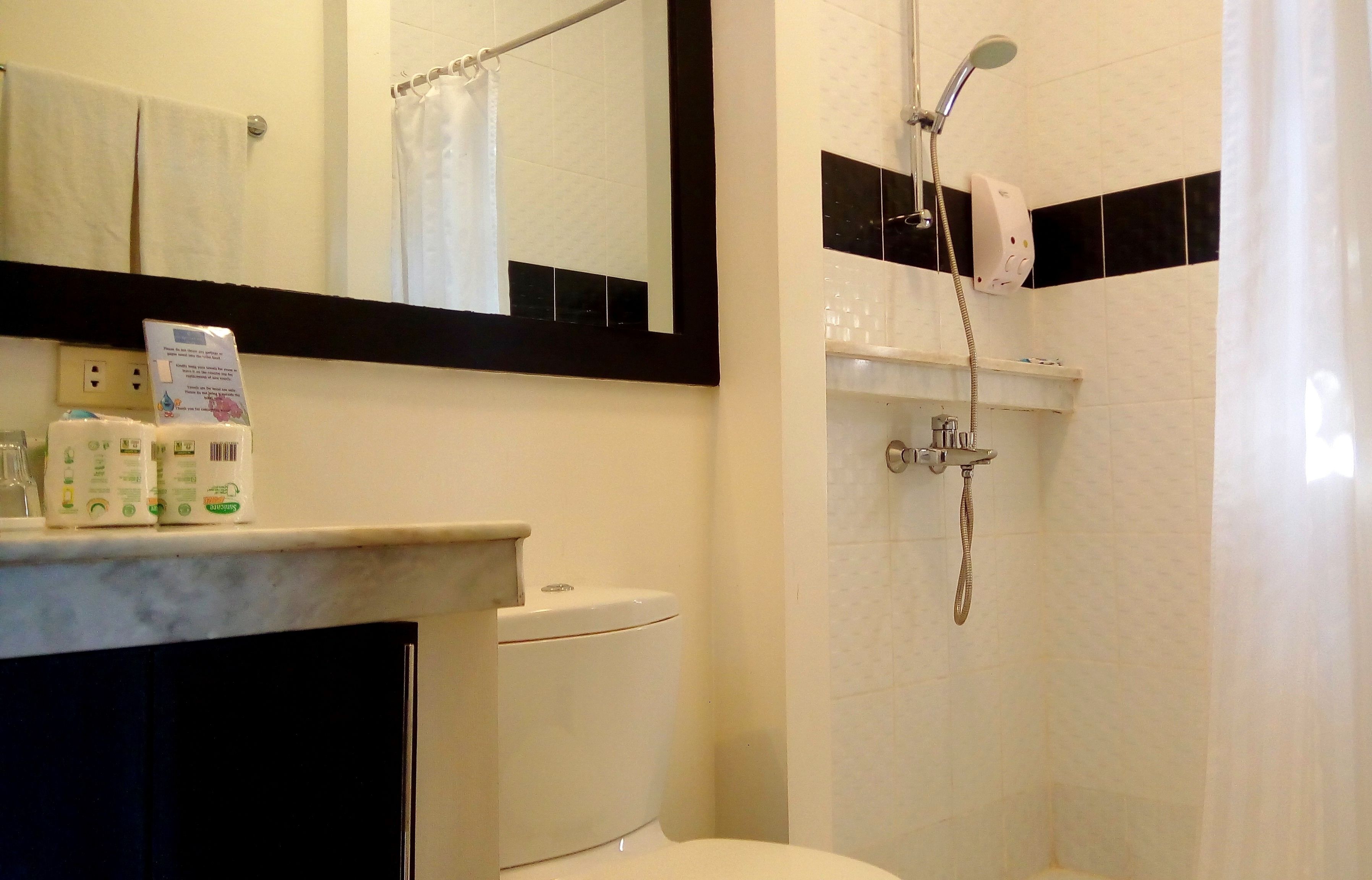 superior room, 2 double beds | bathroom | shower, free toiletries, hair dryer, bidet