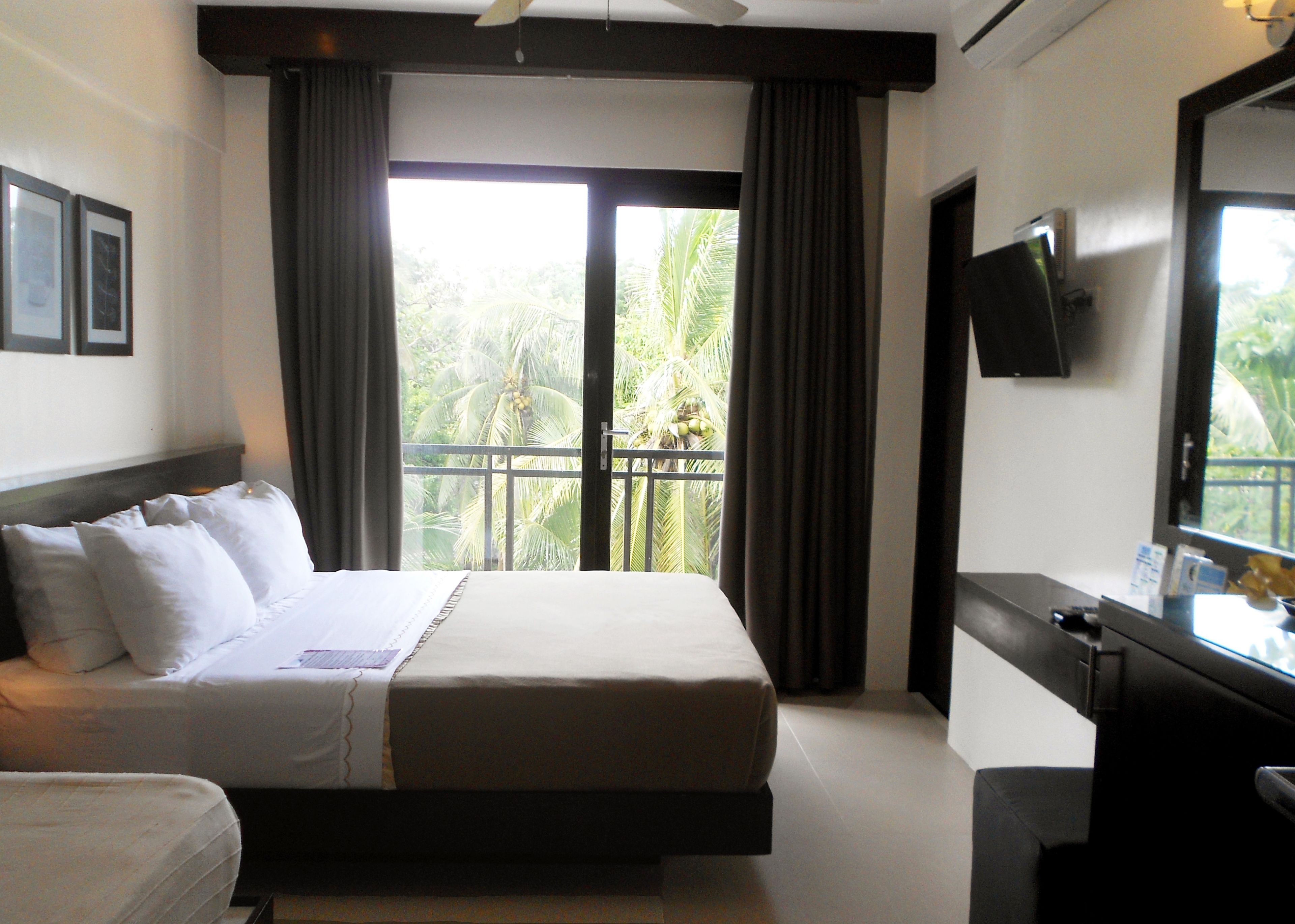 Photo - One Crescent Place Hotel