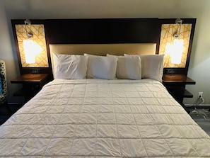 Kamar Single Deluks, Bebas Asap Rokok | Bantalan ekstra lembut, meja kerja, dan setrika/meja setrika